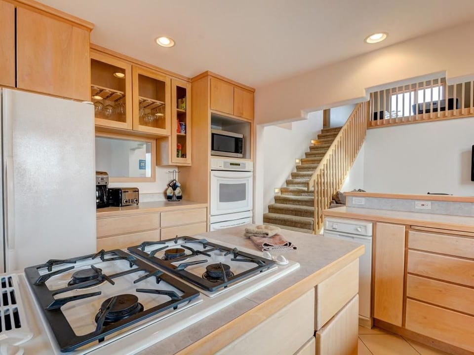 Extremely well-equipped kitchen for the chef in your group!