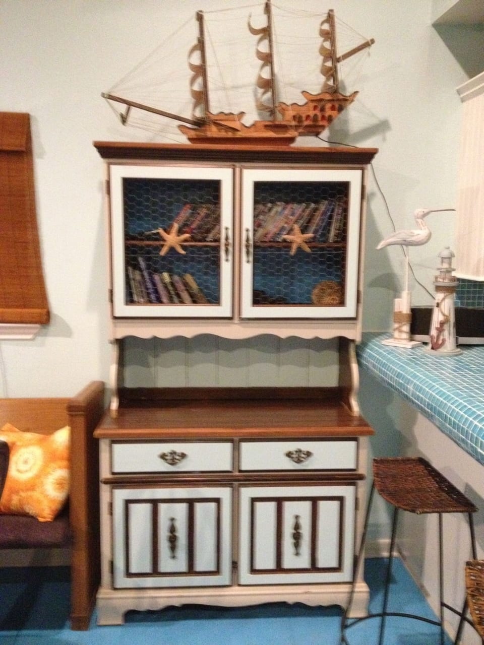 View of hutch with novels, dvds and board games for those lazy afternoons!