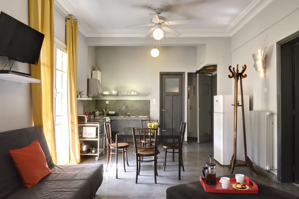 Main area - living room - dining room - Fully equipped kitchen  