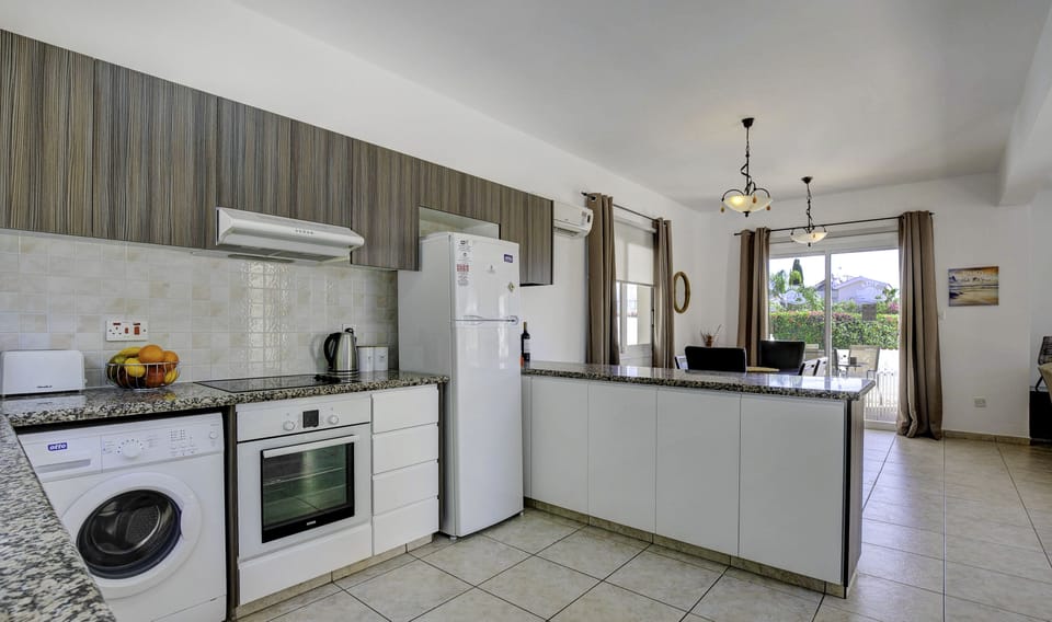 Fully equipped kitchen for relaxed family meals