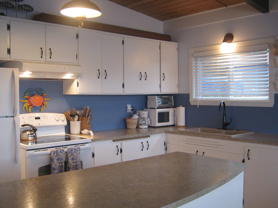 All kitchen supplies provided.