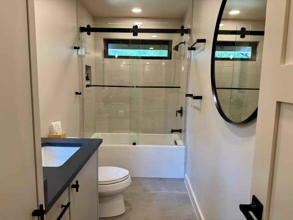 Full bathroom 