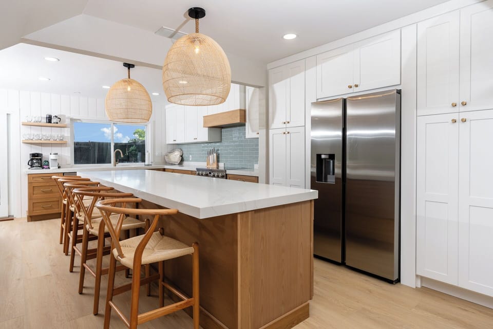 Additional island seating