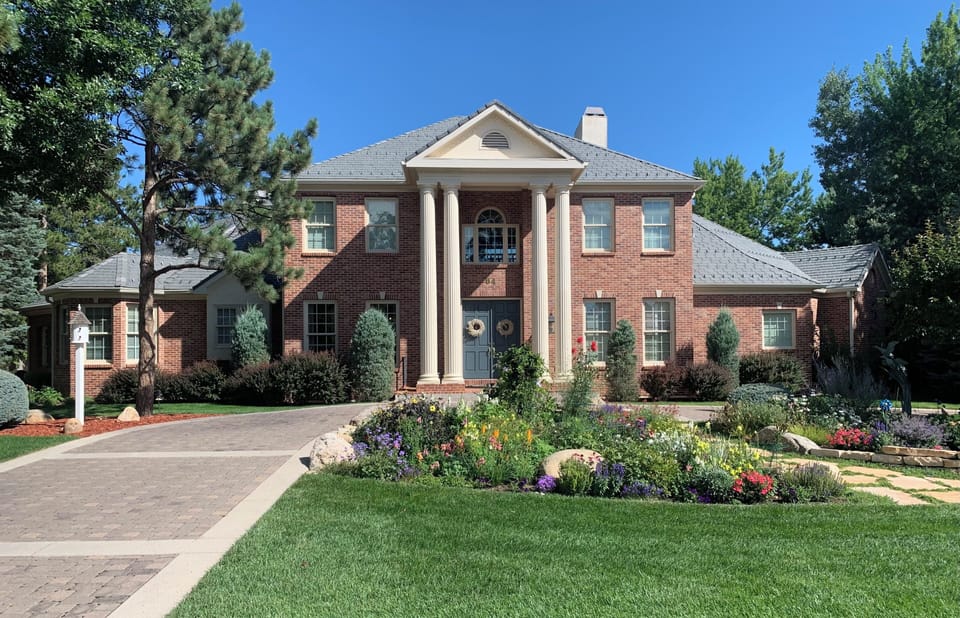 Experience your ultimate Getaway! A special retreat for relaxing and adventure.