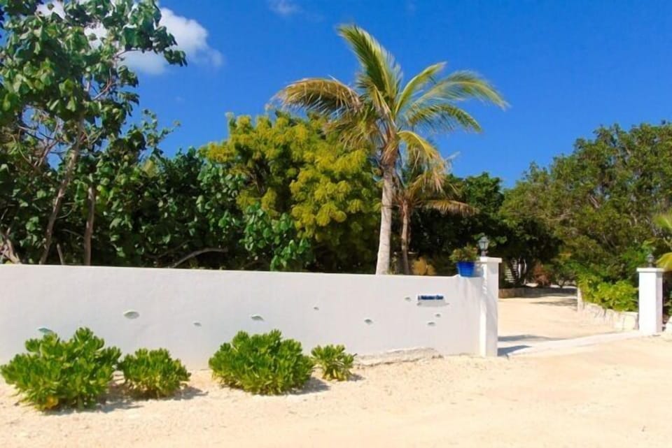 Sweet Escape Gated Entry from Waterview Street as you turn into Mahogany Close