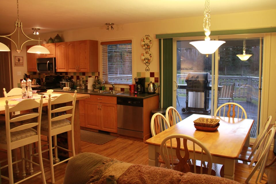 Kitchen with room for 10 people