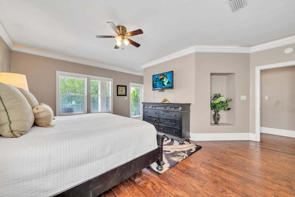 Recharge Your Batteries in this Spacious King Suite, Complete with a Bunk Nook for 2 Kiddos