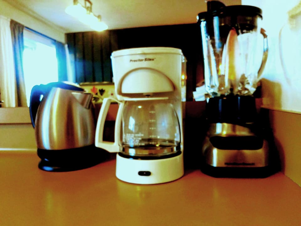Electric Kettle, Coffee Maker, High-speed Blender