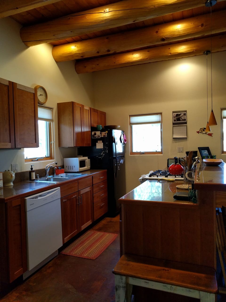 All the amenities of home in this full kitchen