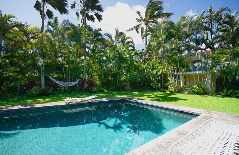 pool & hammock