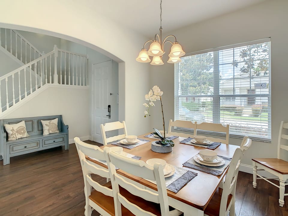 Dining area seats 8 guests - 2 more kitchen chairs could be pulled up.