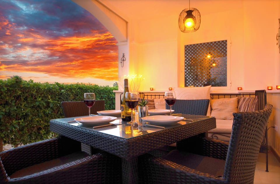 The resort has 22 communal pools, the nearest of which is 8 minutes' walk away.