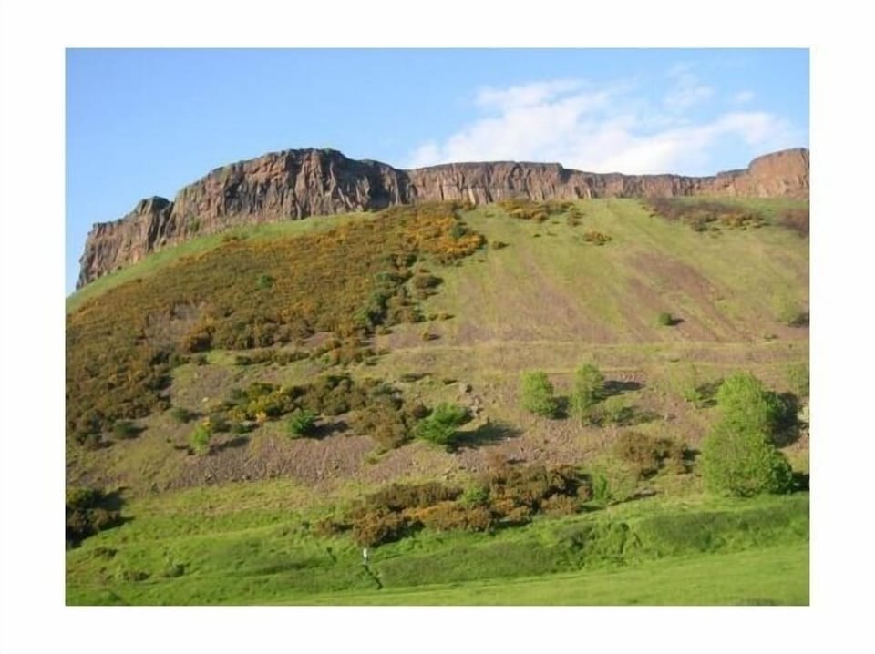The Crags at Arthur's Seat, a few minutes walk from the apartment