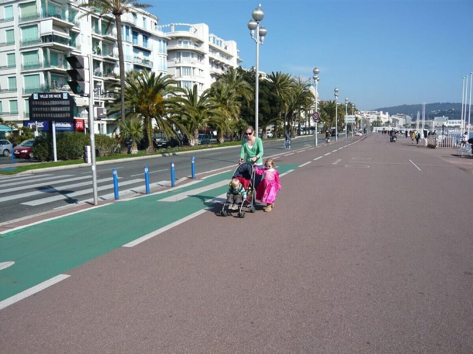 Stroll on the Promenade