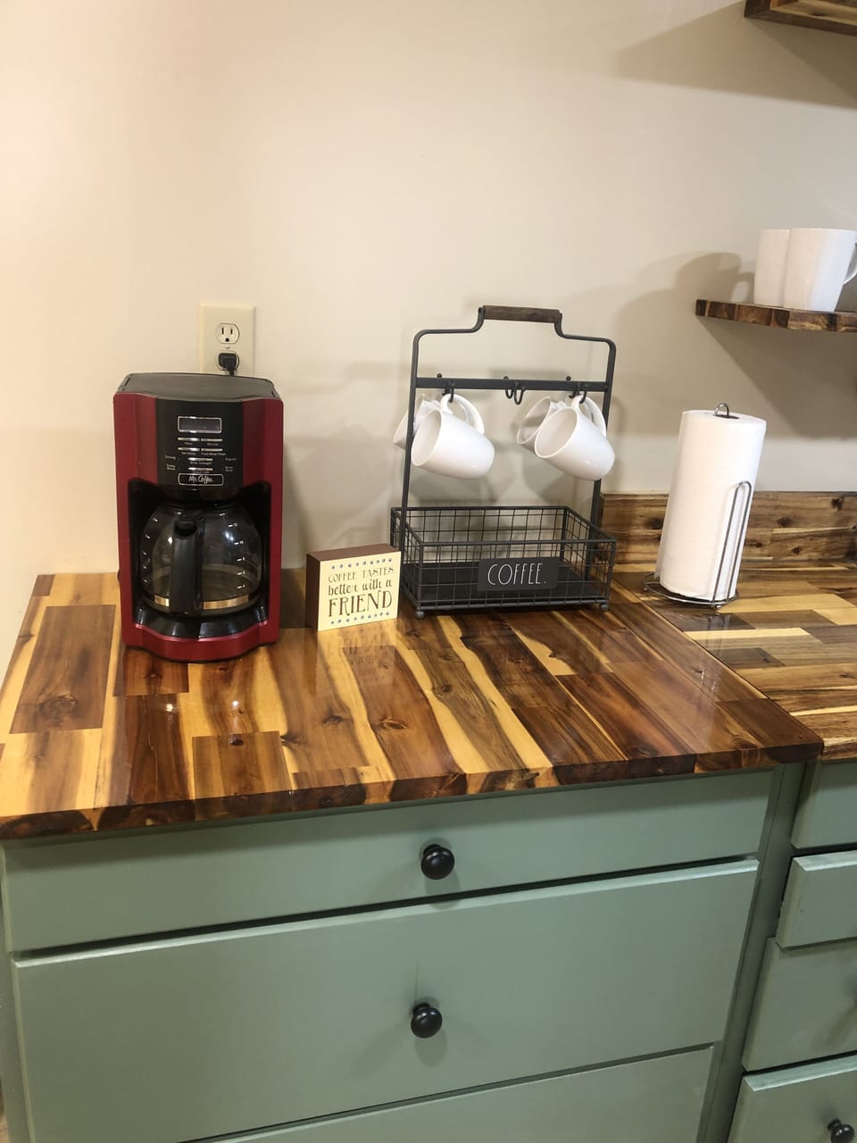 COFFEE ANYONE?