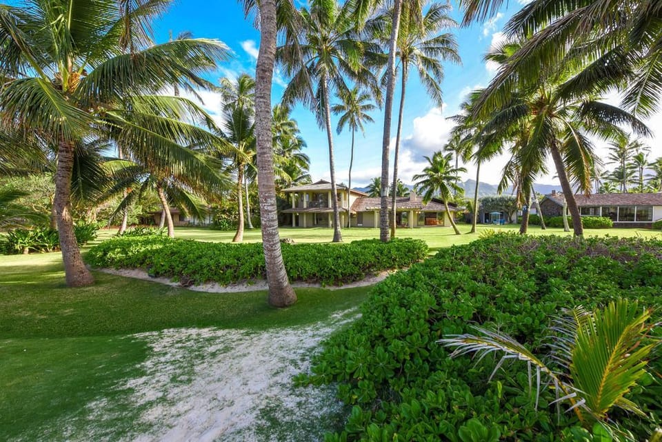 Backyard, House and Beach access