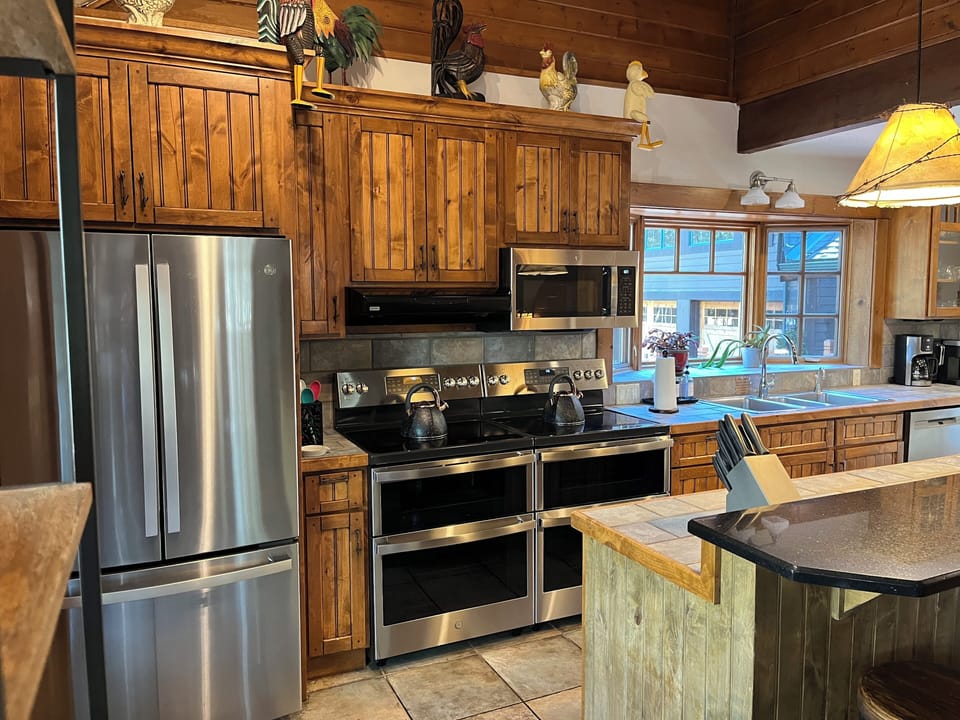 2 Ranges, 2 Dishwashers, 3 Refrigerators