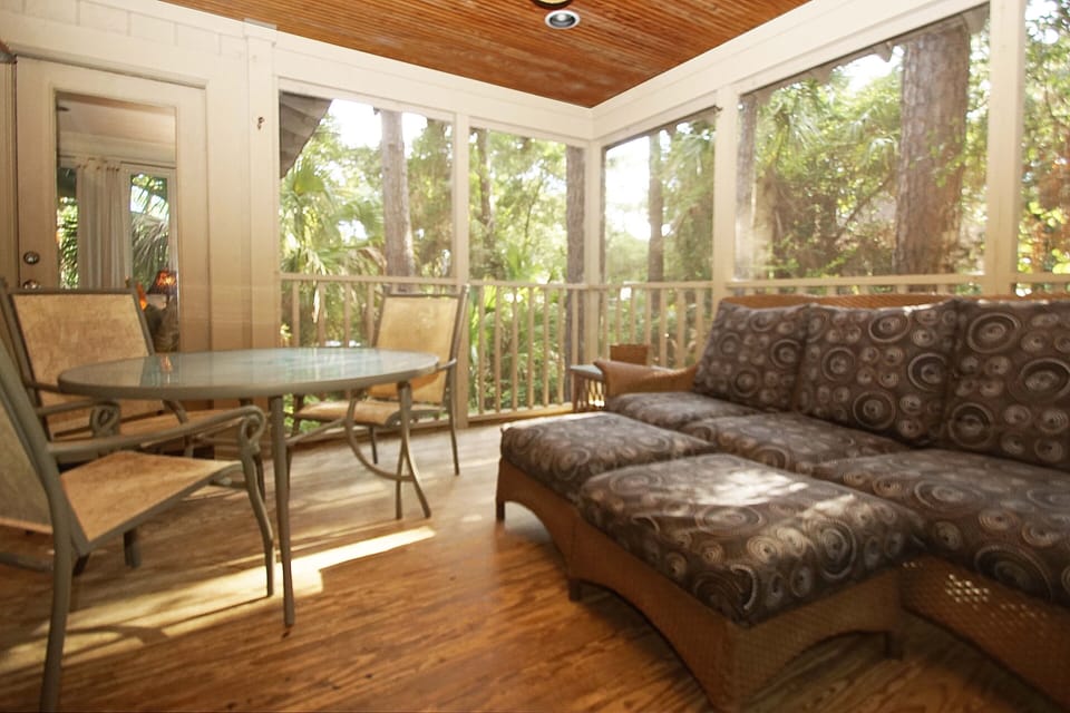 Screened Porch
