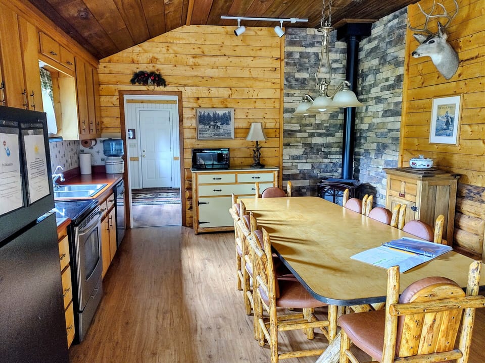 Dining Room - Seats 8