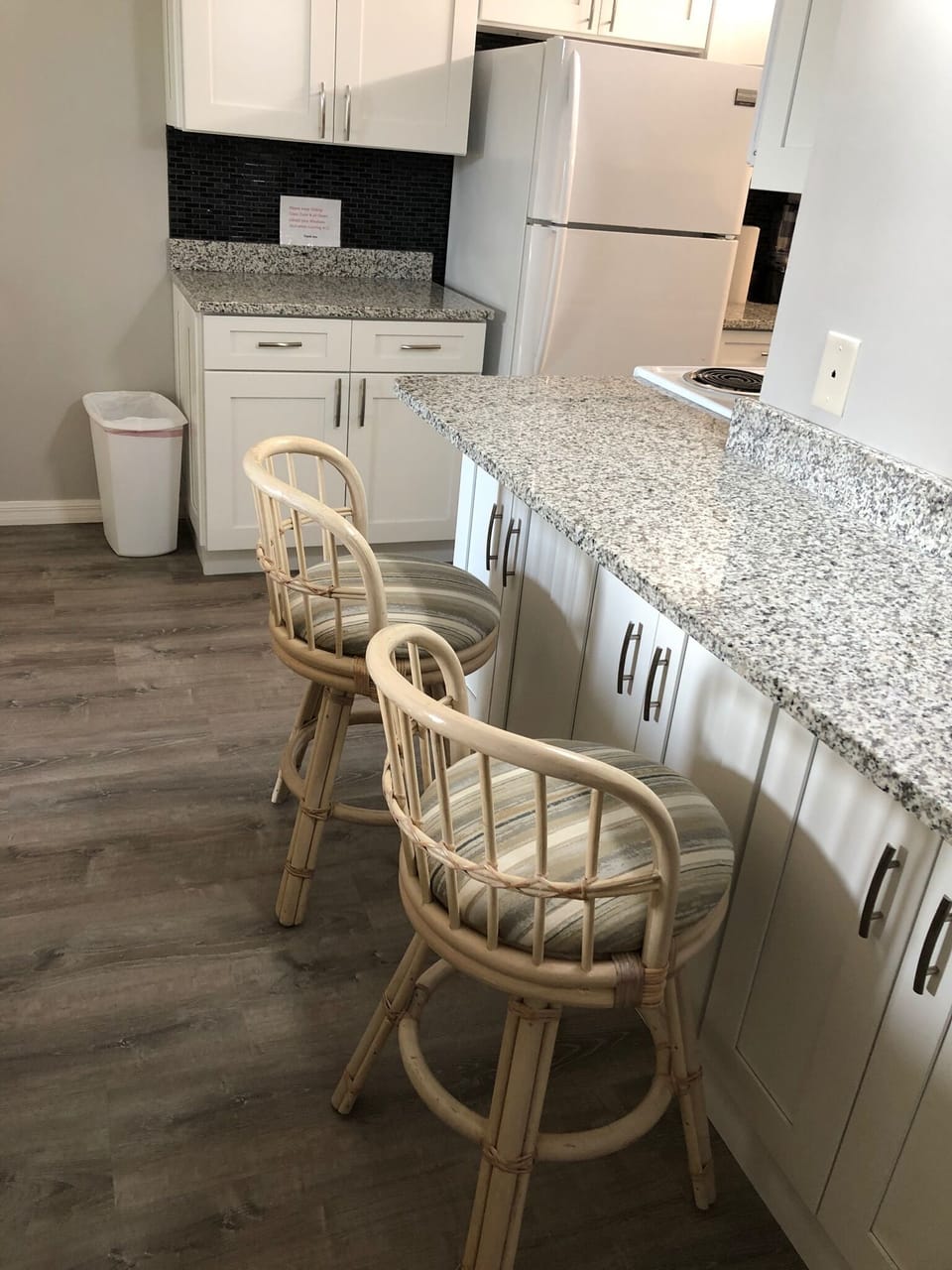 Big kitchen area with alot of counter space