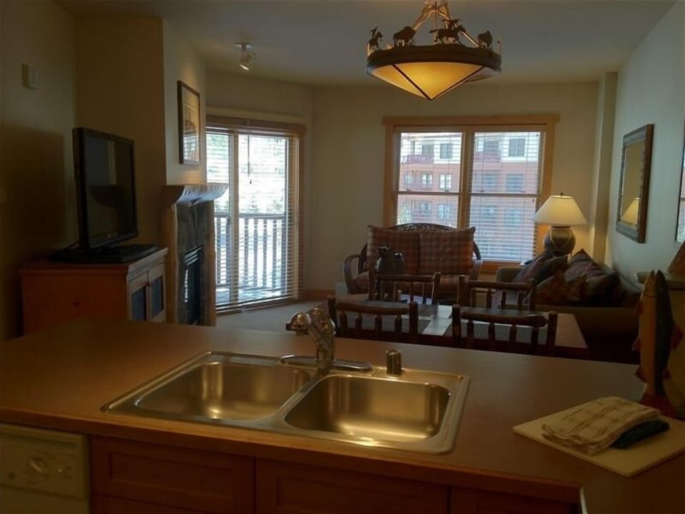 Large Living/Dining Room