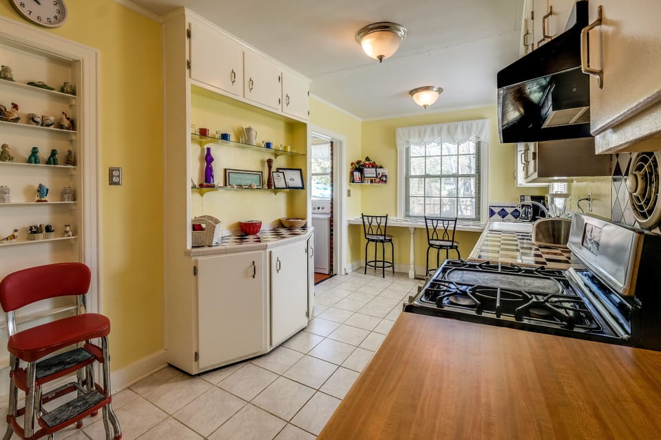Original Paula Kitchen and new appliances