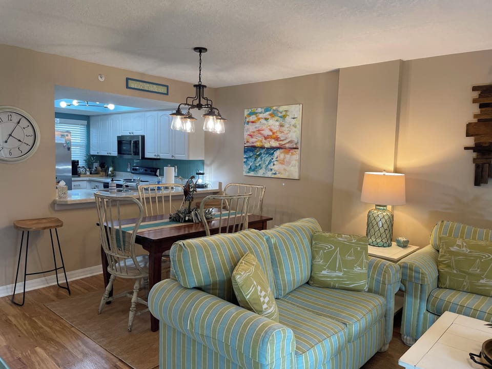 Den and Dinning Room