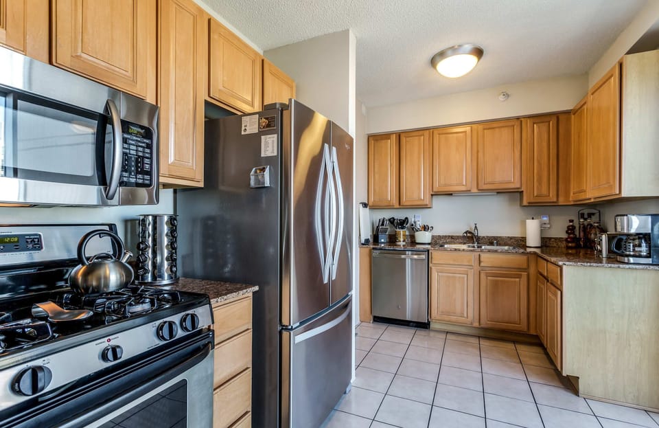 Fully equipped kitchen