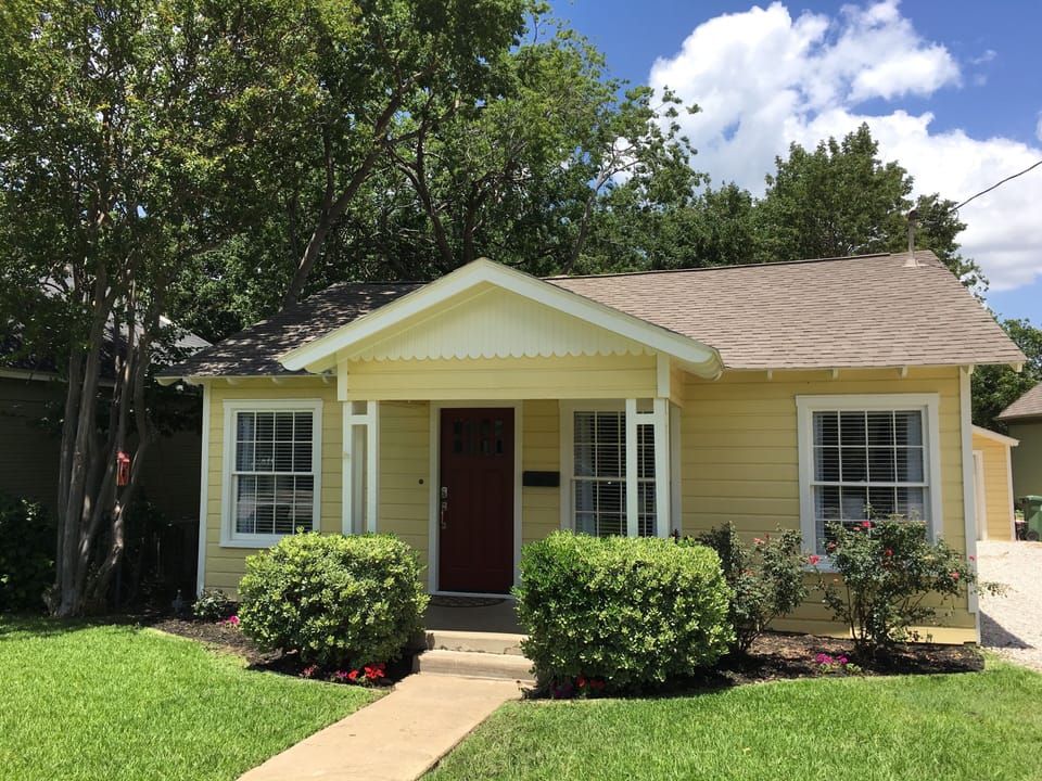 The Grape Escape Historical Home - Built in 1949