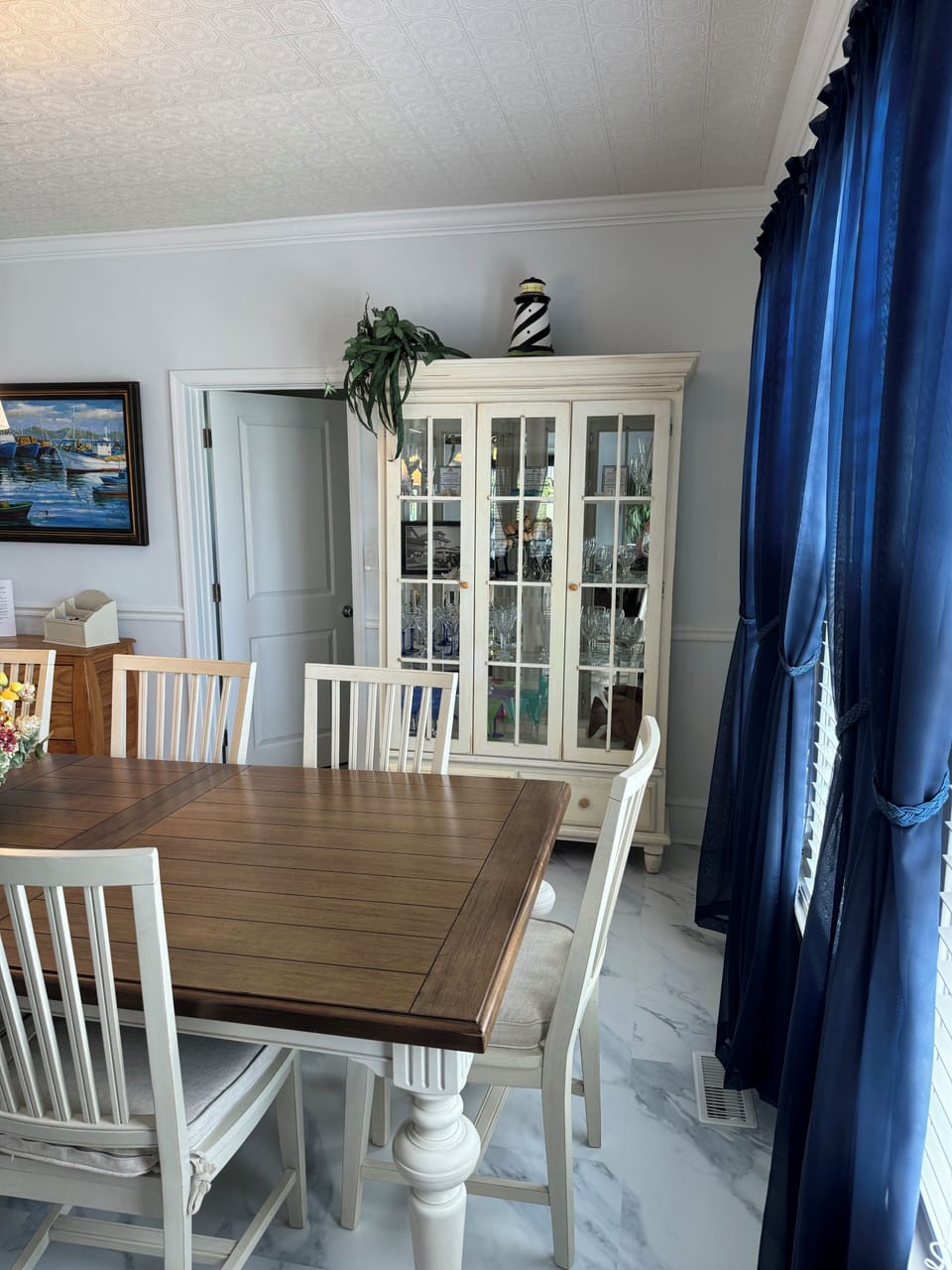  View of 1st floor dining room
