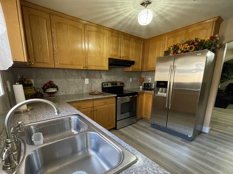 Kitchen fully equipped