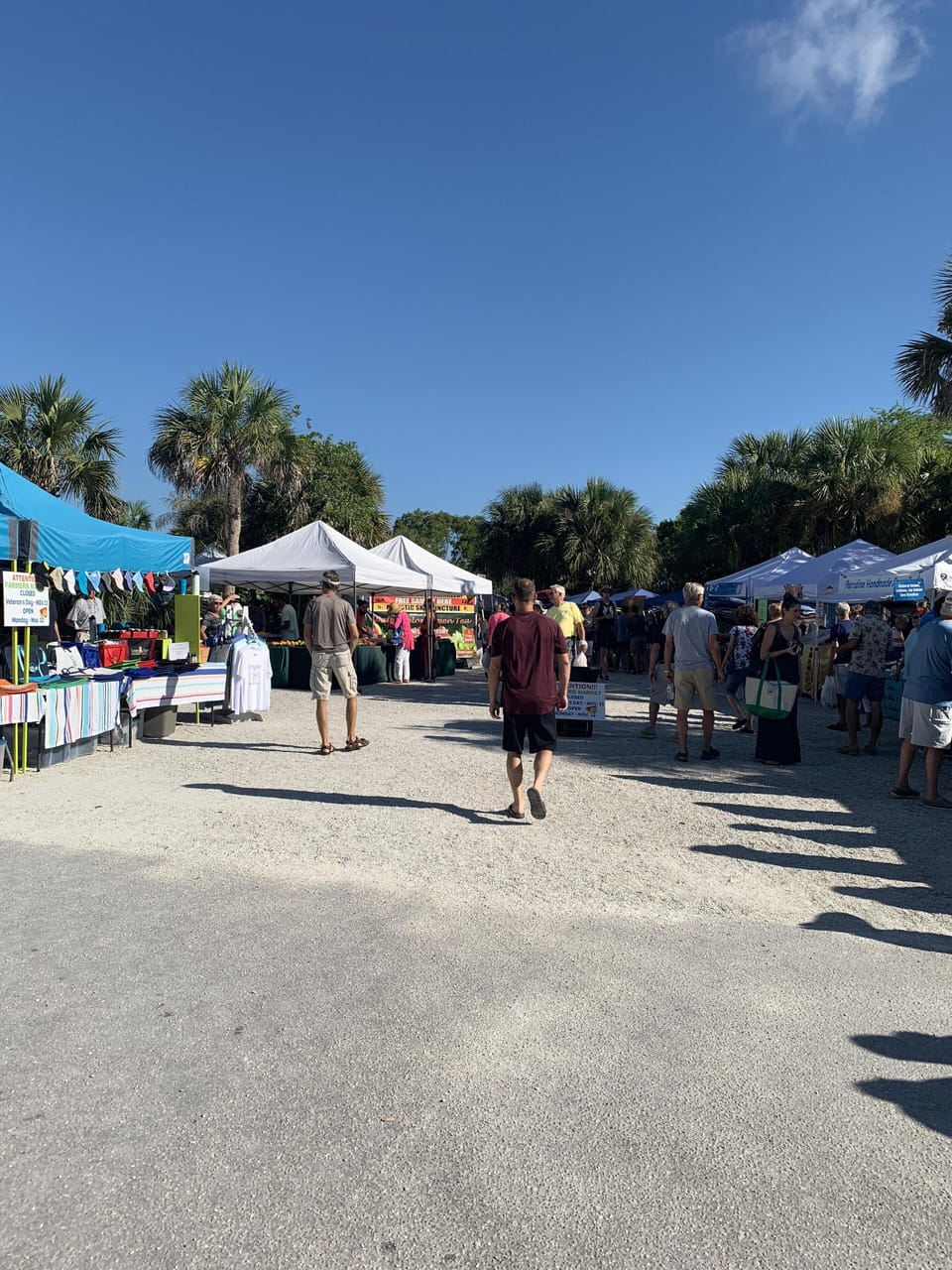 Huge farmers market every Sunday
October to April