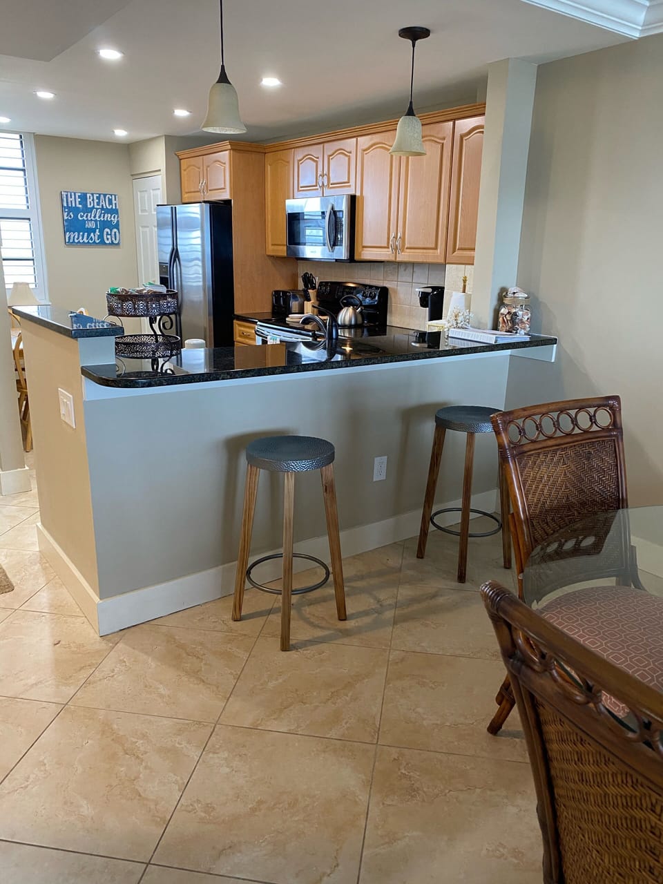 Kitchen & Breakfast area