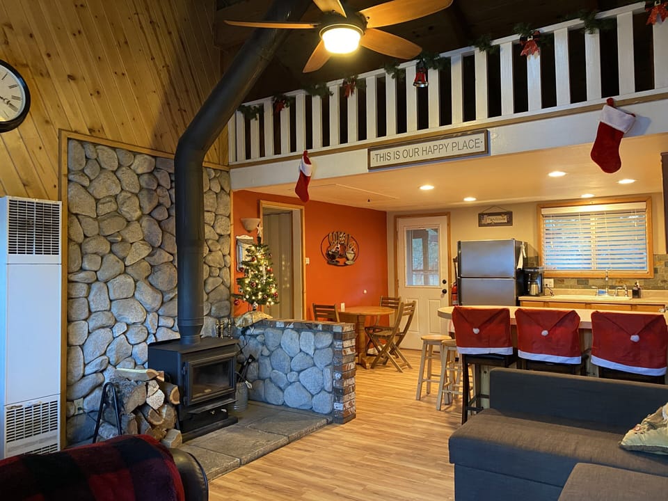 Cozy Living Room w/ Cast Iron Stove