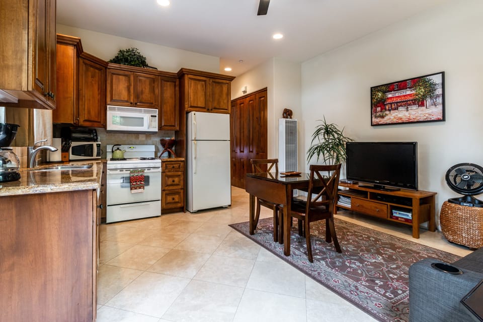 Living/dining room
