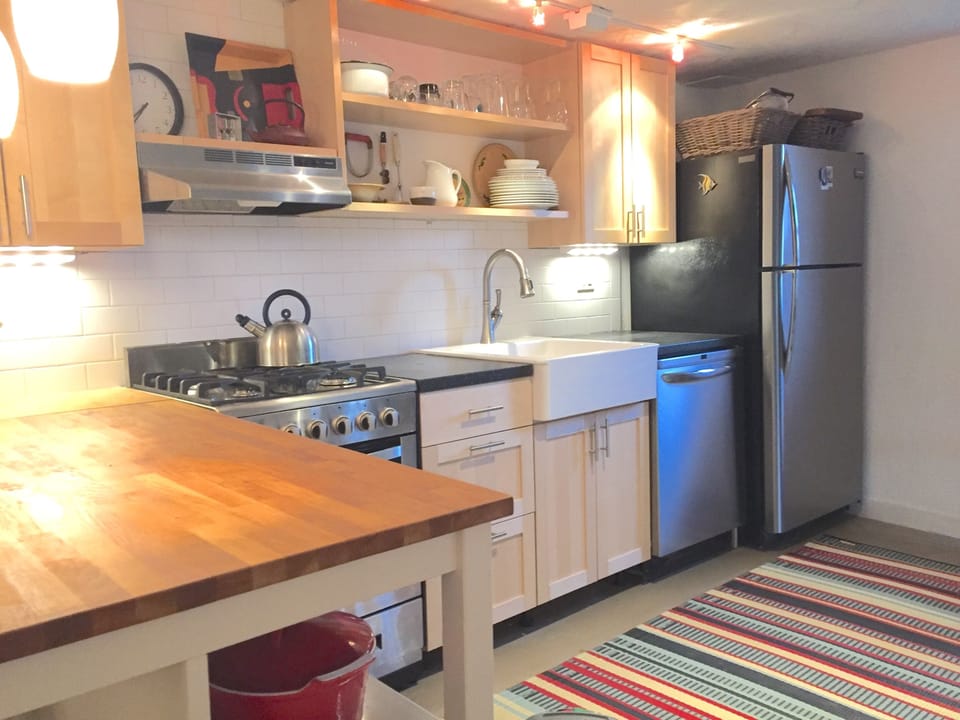 What's for dinner? Fully equipped kitchen ready  for gourmet or simple.