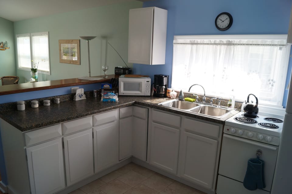 Kitchen - big, cheery, and fully equipped!