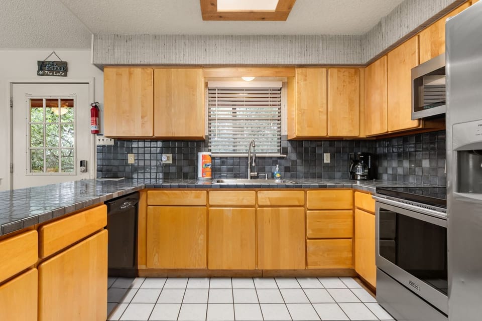 Fully equipped kitchen