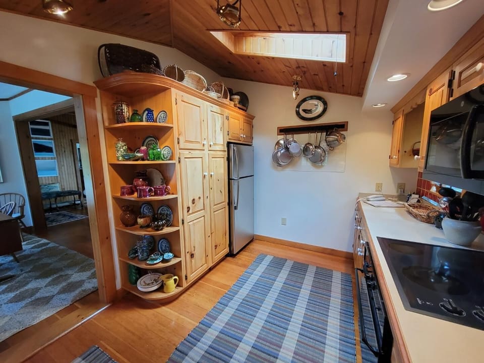 Another view of the kitchen