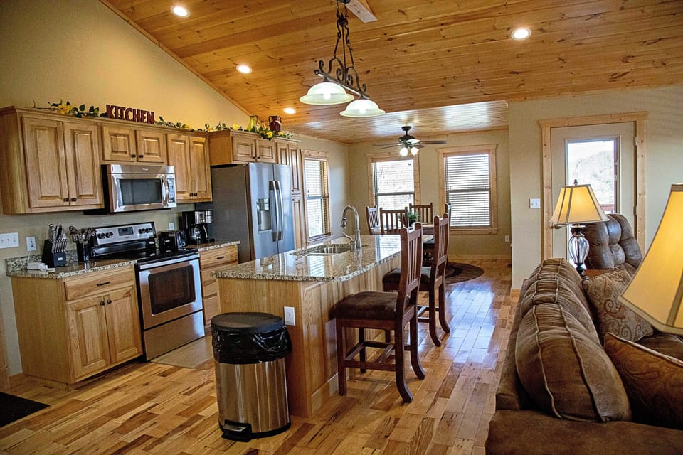 Kitchen /dual coffee pot (makes both by the cup or pot) filters provided