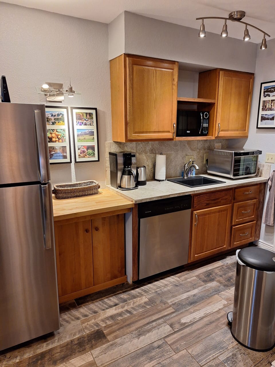 KITCHEN AREA. 