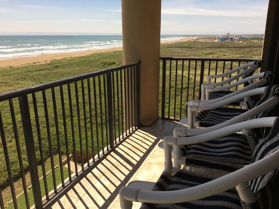 Main Deck...Unobstructed View