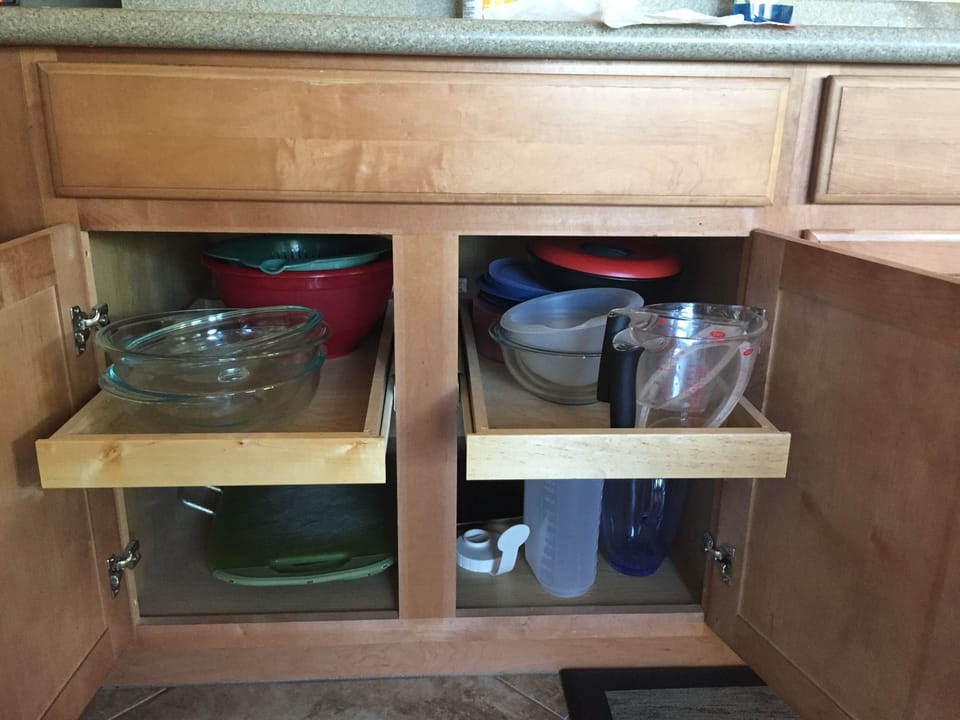 dishware
