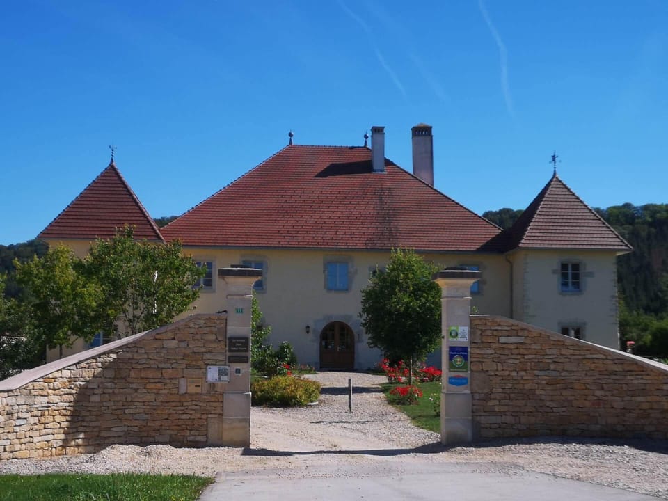 entrer dans un havre de paix au Relais des deux  tours