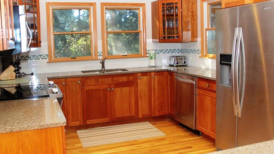 Kitchen is fully outfitted...nice dish ware, glassware, small appliances, etc. 