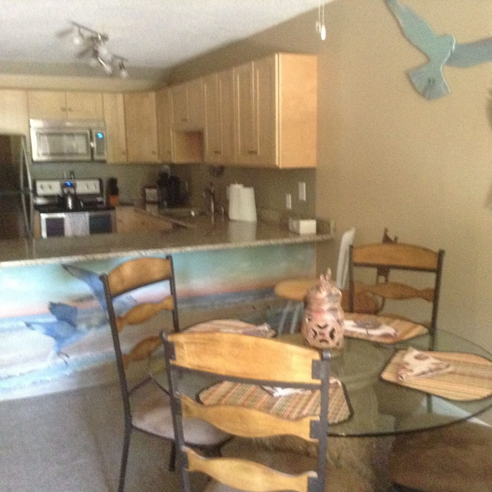Dining area and full kitchen