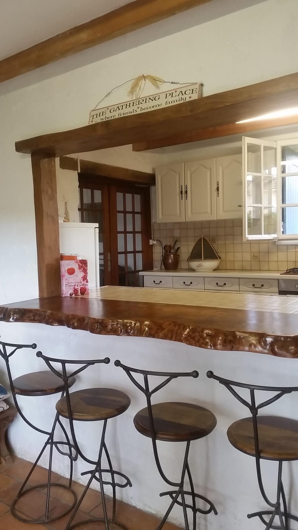 Breakfast bar
