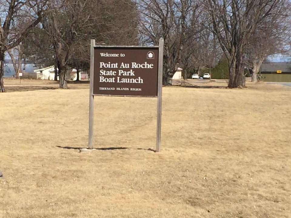 boat launch is 0.3 / mile from the cottage