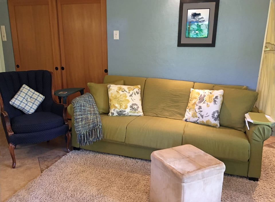 Sofa.