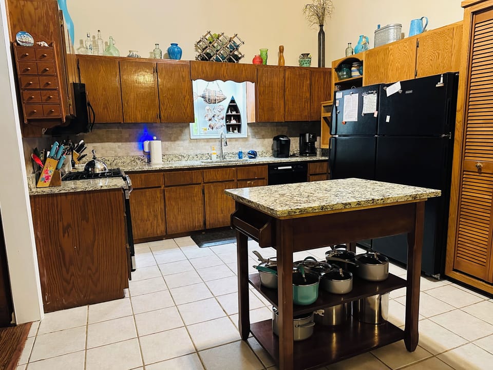 Large kitchen Granite two refrigerators